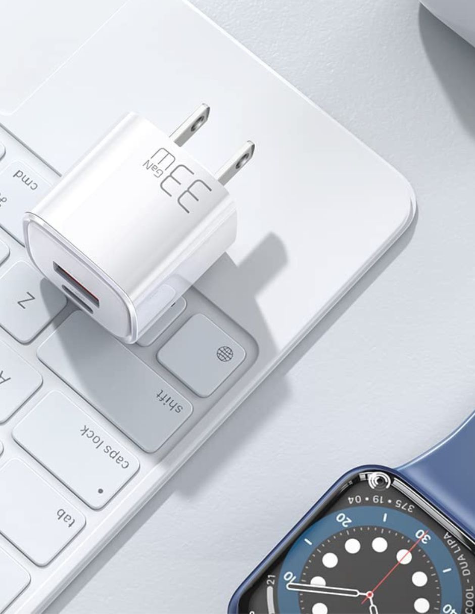 Mini Cubo de Carga Rápida USB y PD de 33W Blanco
