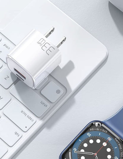 Mini Cubo de Carga Rápida USB y PD de 33W Blanco