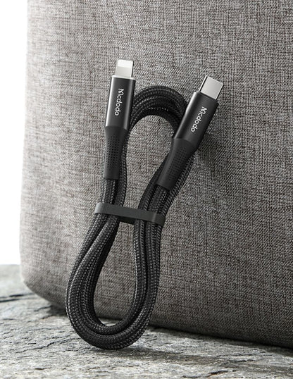 Cable Tipo C a Lightning con LED 1.2m Negro